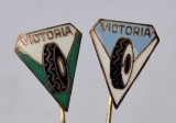 VICTORIA - intreprinderea de anvelope, masini - automobile Lot x 2 variante de culoare - insigna din anii 1970 ( Republica Socialista Romania)