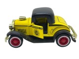 Macheta masina epoca galbena cu sunet si lumini scara 1:36