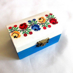 cutie lemn decorata cu motiv traditional 43632