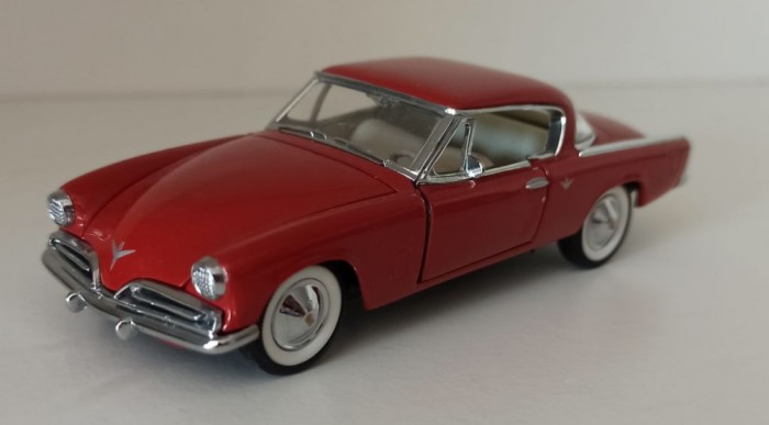 Macheta Studebaker Commander Starliner 1953 rosu - Franklin Mint 1/43