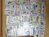 Plicuri filatelice 2025 diferite 25 timbre straine 25 romanesti