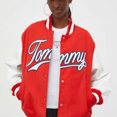 Tommy Jeans geacă bomber femei, culoarea roșu, de tranziție DW0DW17233