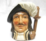 HALBA / CANA PORTELAN ENGLEZESC ROYAL DOULTON MUSCHETARUL ATHOS 10 CM