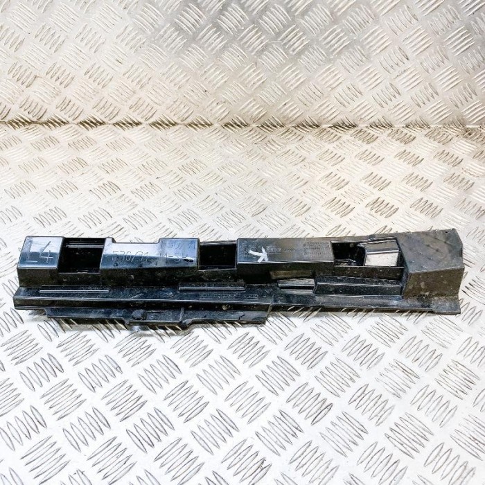 Suport prag lateral st&acirc;nga spate BMW 3 F30, F80 2013 OEM: 7256919 10820531