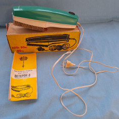 Mini aspirator cu perie - functioneaza - produs vechi de colectie, din anul 1978