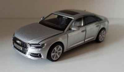 Macheta Audi A6 C8 (Typ 4K) 2018 silver - Tayumo 1/32 foto