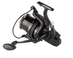 Mulineta prokarpfishing YN 8000 cu baitrunner