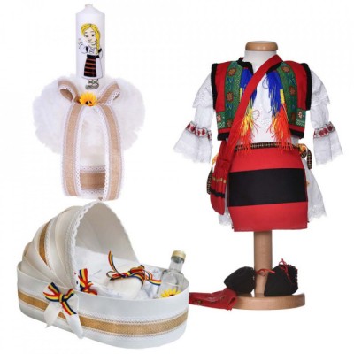 Set costum popular fetita, trusou botez landou si lumanare, decor traditional, foto