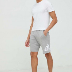 adidas pantaloni scurți din bumbac bărbați, culoarea gri IC9403