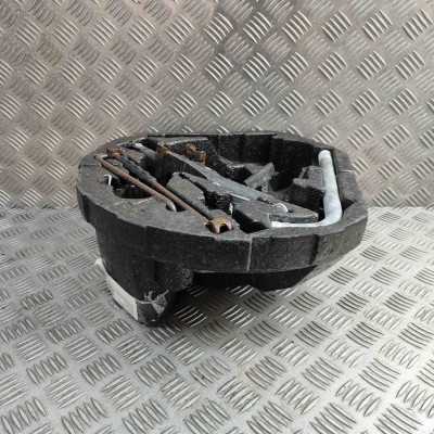 Spuma portbagaj VW BEETLE Cabrio 1Y7 2005 OEM: 1C0011031D,1J0012115AF,1H0011221,4D0012219A,N0300574 foto