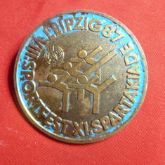 Insigna Sportiva - Spartakiada DDR 1987 , metal si email , L= 4cm