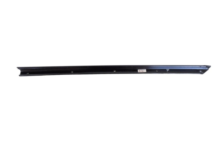 Ornament vertical ușă dreapta față BMW 2 Cabrio F23 2016 OEM: 7358452 25095498