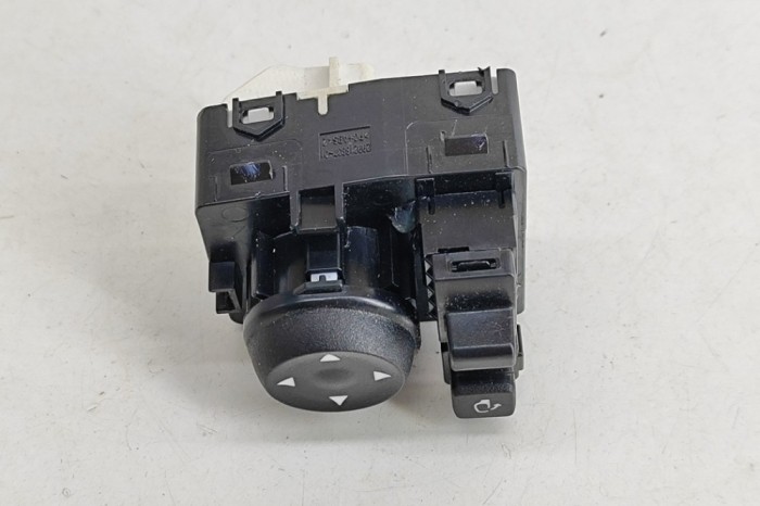 Comutator de reglare oglinda HYUNDAI TUCSON NX4E, NX4A 2024 OEM: 93530-N7200,93530-N72004X 26883226