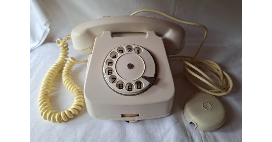 Telefon fix cu disc - Electromagnetica - EM 72 - aparat vechi romanesc ...