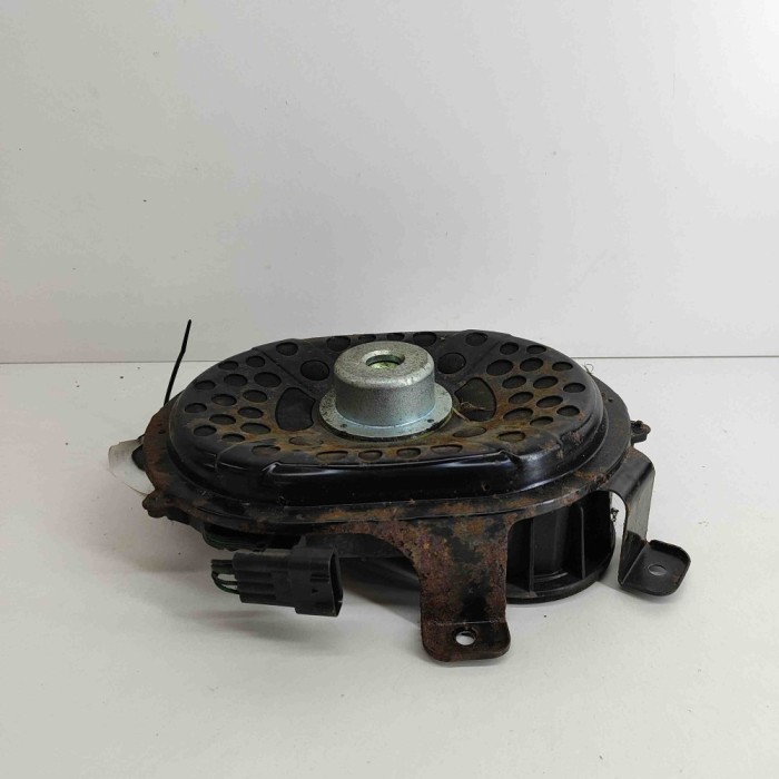 Subwoofer JAGUAR F-PACE X761 2016 OEM: HK83-18808-AB