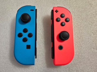 Set 2 x Controller Joy-Con NINTENDO Switch, albastru-rosu - poze reale foto