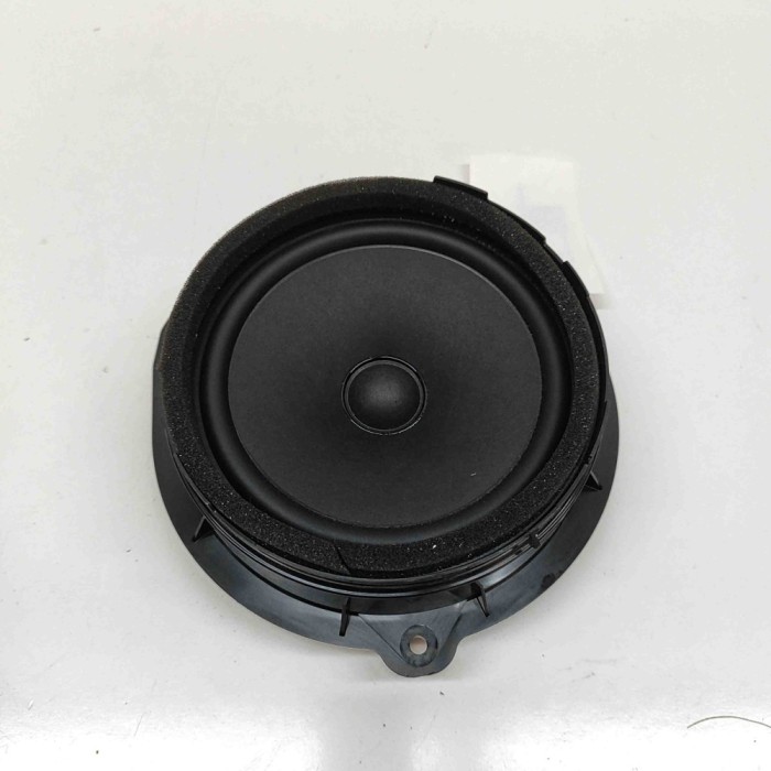 Difuzor ușă st&acirc;nga spate AUDI A3 Limousine 8VS, 8VM 2017 OEM: 8V4035411C 31647510