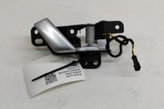 M&acirc;ner de deschidere interior dreapta față TESLA MODEL X 2016 OEM: 1047632-00-D,1047632-00-C,1047630-00-A,1047630-00-B | 22948478