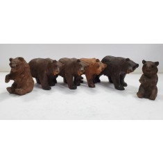 Lot format din sase ursi din lemn sculpati manual, Padure Neagra, Secol XX