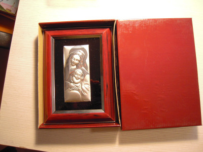 Iconita metalica montata in rama (in cutie de cadou) dim. 5x11cm, rama 13.5x19 foto