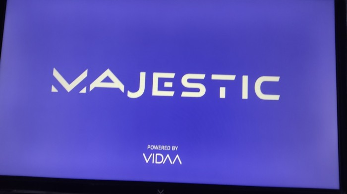 Tv smart auto nou 12v LED 22&quot; 56cm dvb-c dvb-t2 dvb-s2 Auto Rulota Camion Tir microbuz