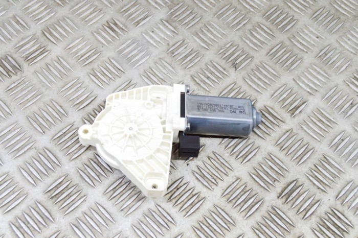Motor macara geam ușă dreapta față VW ARTEON 3H7 2018 OEM: 5Q4959802B,1036-C22941-100 18286254