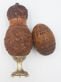 Superb recipient vechi sculptat manual din lemn de nuca coquilla- pentru tamaie /arome- sec.XIX Franta, Ornamentale