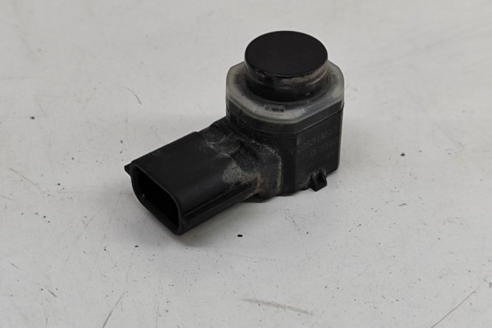 Senzor de parcare față NISSAN LEAF ZE1 2018 OEM: 28438-3WS0A,284383WS0A 30200564