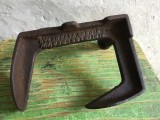 accesorii cizmarie - Nicovala pentru reparat incaltamintea perioada comunista realizata de Vladeasa Huedin anii 60 !