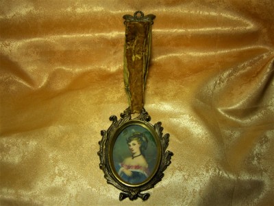 Mini pictura cameo, rama bronz, sec 19, colectie, cadou, vintage foto