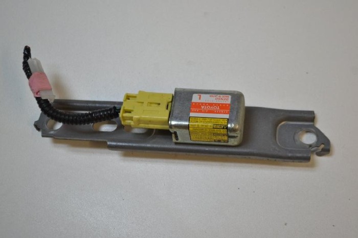 Senzor de impact st&acirc;nga față LEXUS RX _U3_ 2007 OEM: 89830-48020 2555150