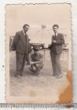 bnk foto Grup de barbati in fata unui balci - anii `50