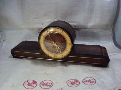 ceas vechi de semineu foto