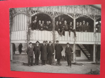 fotografie mare Adunare de ,,Parlamentari,, anii 1920 ,dimensiuni aproximativ 20 cm x 14 cm foto