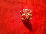 Insigna Sport URSS - BGTO - Gata pt Munca si Aparare h=2,2cm , metal si email ,cu surub