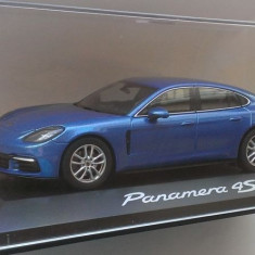 Macheta Porsche Panamera 4S MK2 albastru 2016 - Herpa 1/43