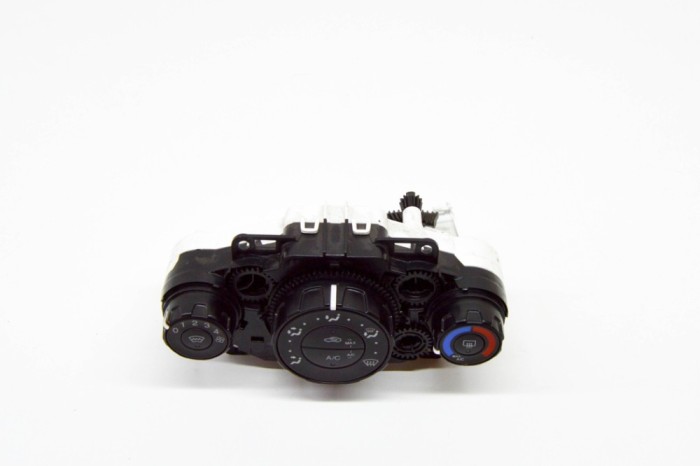 Modul de climatizare FORD FIESTA VI 2015 OEM: 8A61-18549,8A69-19980 17524178