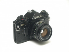 Canon A-1 cu obiectiv 50mm f1.8 foto