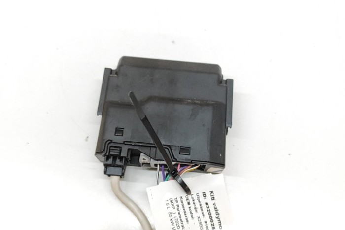 Unitate de distribuție a energiei TOYOTA YARIS CROSS MXP_ 2023 OEM: 82644-K0050 | 32000287