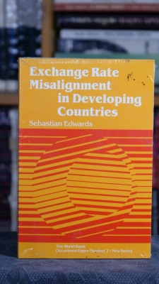Exchange rate misalignment in developing countries (tin tipla) - Sebastian Edwards foto
