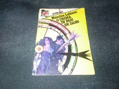 MAURICE LEBLANC - O CRIMA IN PASI DE DANS foto
