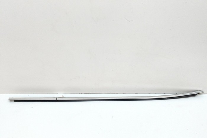 Chedar geam ușă dreapta față SKODA SKODA ENYAQ iV SUV 5AC, 5AZ 2021 OEM: 5LA837478A 31048401