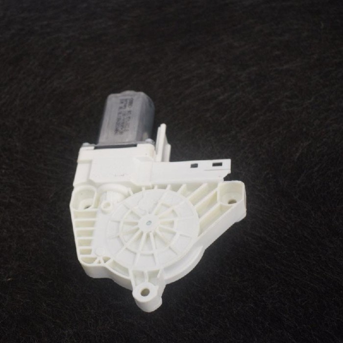 Motor macara geam ușă dreapta față AUDI Q5 8R 2014 OEM: 8K0959802B 3315352