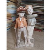 BIBELOU CERAMICA BAIETEI SUPARATI-256320