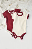 Cumpara ieftin Set 2 body-uri Ribana Bebe Unisex din bumbac organic si 5%elastan - Ecru/Bordo, BabyCosy (Marime: 12-18 Luni)