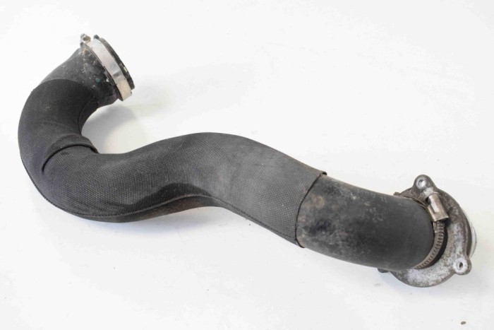 Furtun intercooler dreapta AUDI A4 Avant 8K5, B8 2013 OEM: 8K0145738M