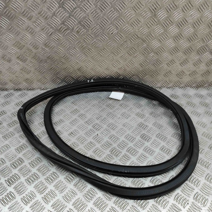 Garnitura ușă dreapta față SKODA SCALA 2021 OEM: 657867366B