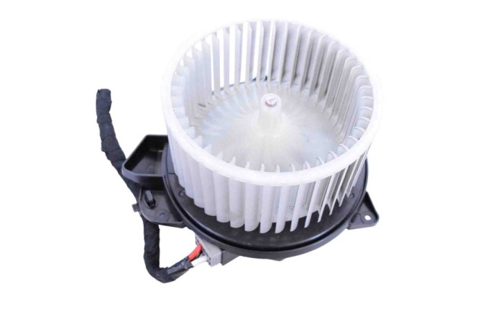 Ventilator aeroterma TESLA MODEL 3 2023 OEM: 1679899-00-A