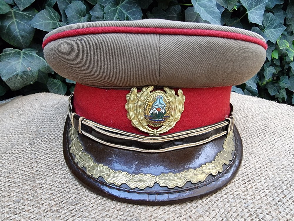 Cascheta de ofiter de infanterie din perioada RSR | arhiva Okazii.ro