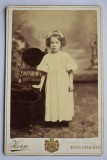 Fotografie Cabinet Atelier Romania Bucuresti Bucuresci Bucarest Korn - Fetiță &icirc;n rochie albă